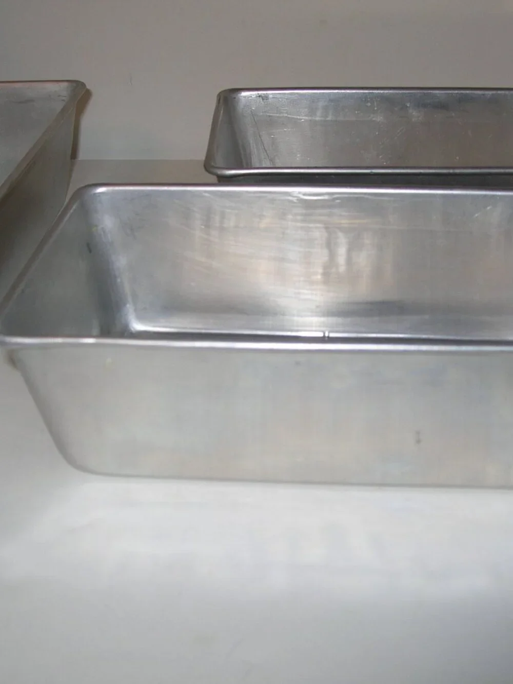 Set Of 3 Aluminum Baking Bread Loaf Pans  9 1/2x5 1/2x2 3/4” Great Condition